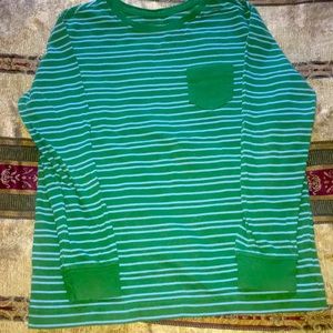 Green tees long sleeves for small kids.